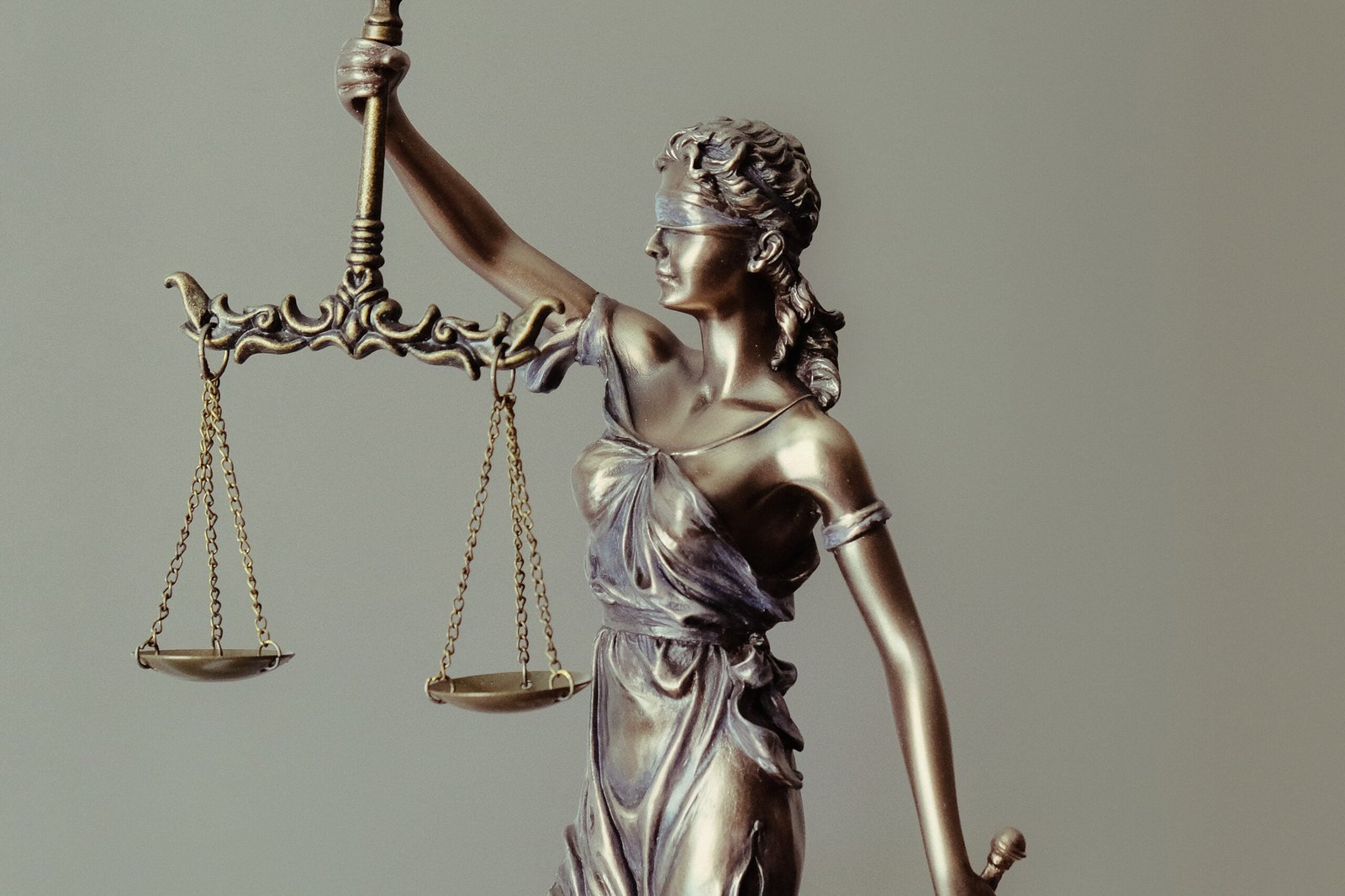 https://republicpolicy.com/explaining-article-4-of-the-constitution-is-there-protection-of-law-in-pakistan/